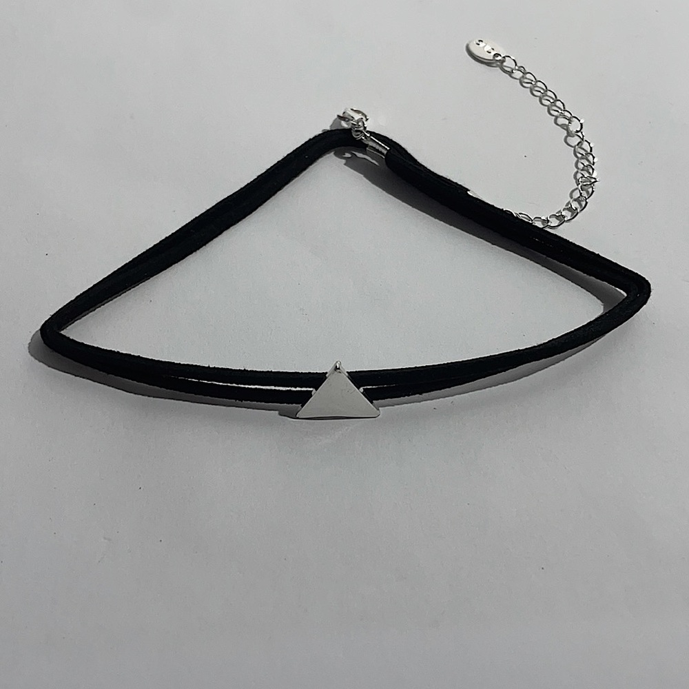 Pyramid black soft leather with adjustable sizing